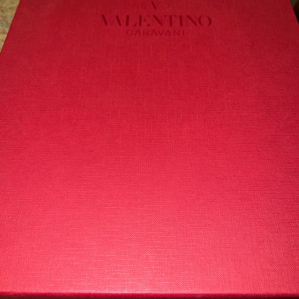 Valentino Garavani PATENT ROCKSTUD CAGED PUMP 100MM purchased in Harrods London - Picture 5 of 6